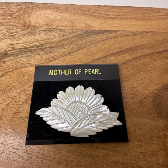 Vintage Jewelry - Vintage Carved Mother of Pearl Floral Pin/Brooch
